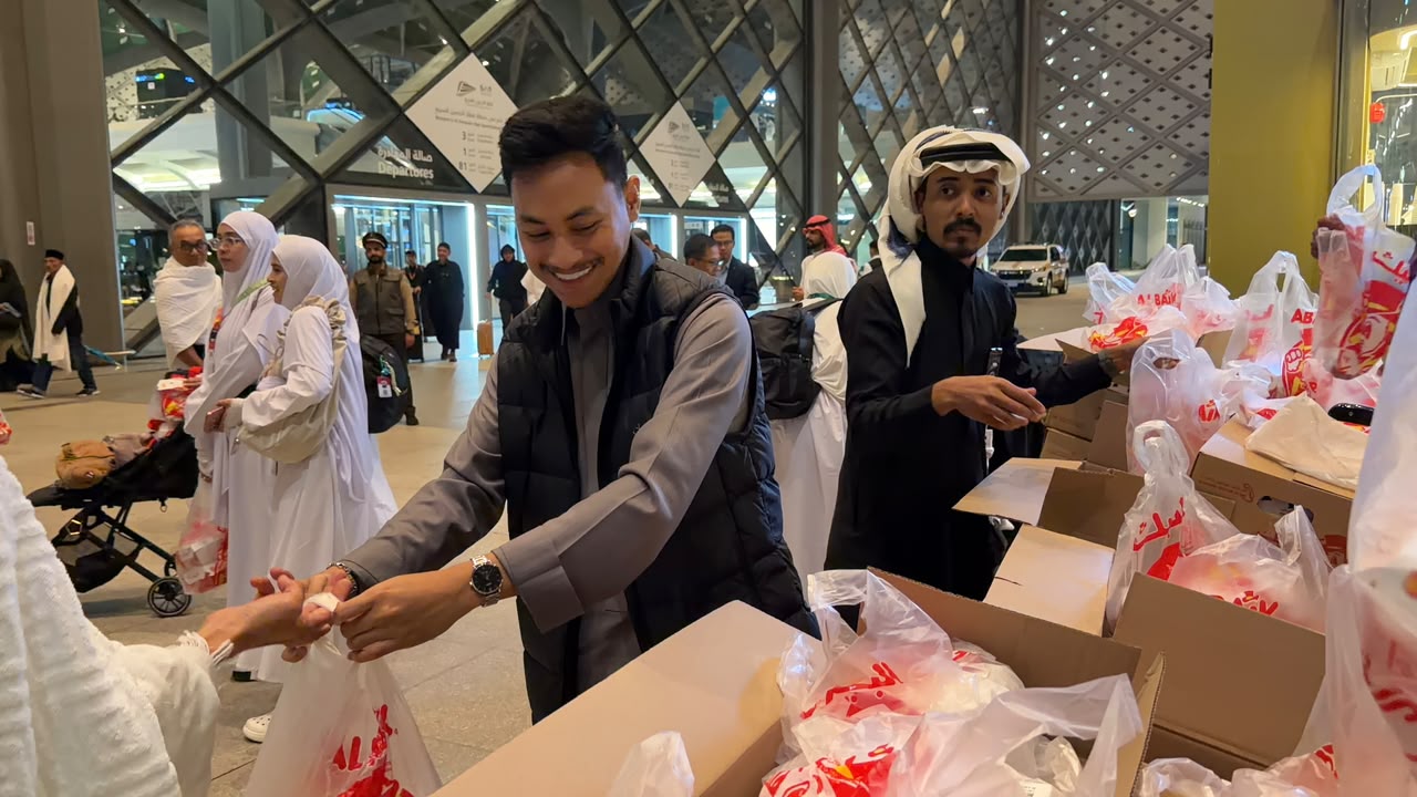 المشاركة في دعم الحجاج المتأثرين بتأخر الرحلة